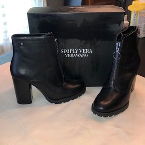 Simply Vera women’s black heeled boots